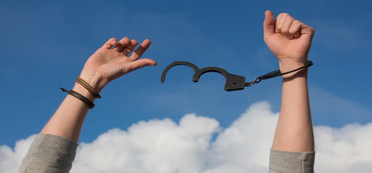 handcufffree.jpg