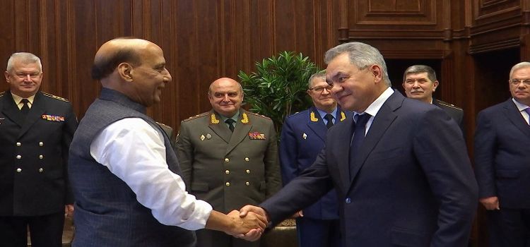 rajnathsinghak47.jpg