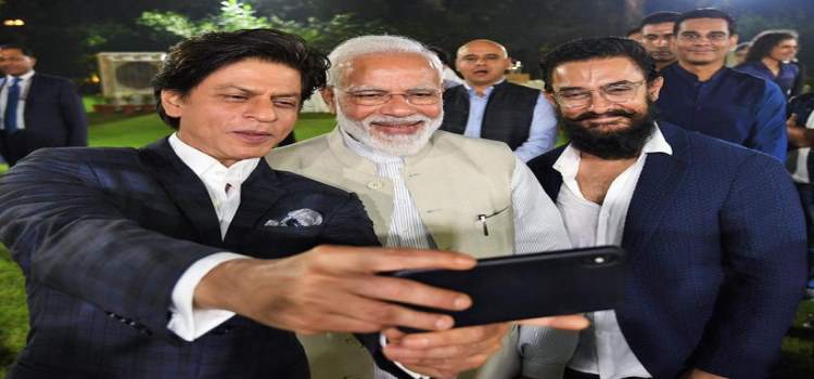 srkwithmodi.jpg